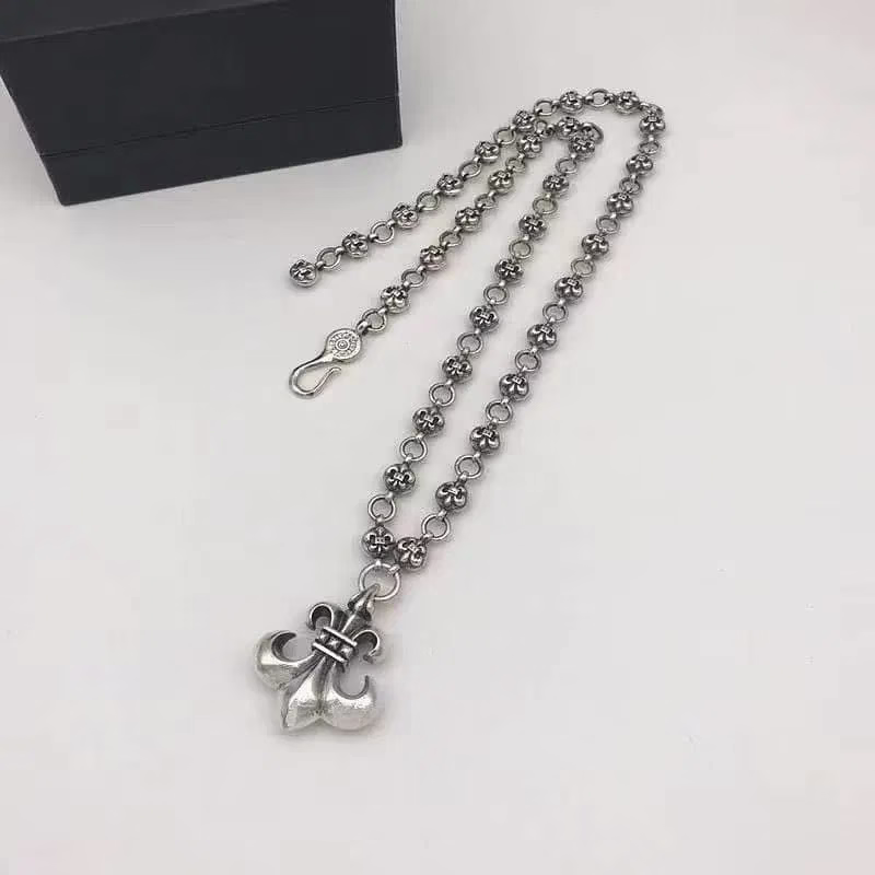CH Fleur-de-Lis Flower Chain Necklace